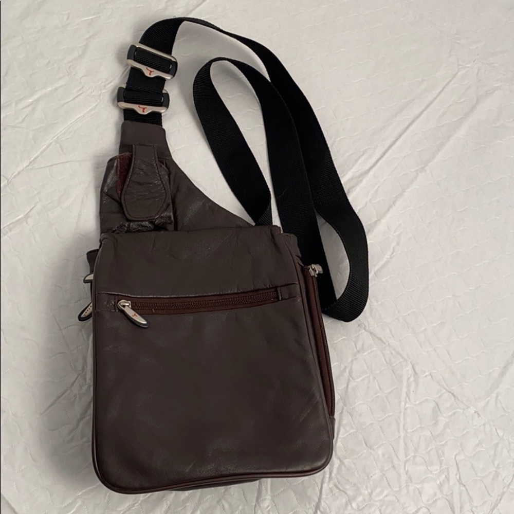 Travelon brown anti theft unisex travel sling bag